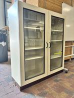 Dubbele vitrinekast (afm.120 cm breed en 140 cm hoog), Ophalen, 100 tot 150 cm, 100 tot 150 cm, Glas