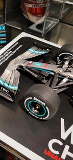 Lewis hamilton mercedes doublet six spark, Hobby en Vrije tijd, Modelauto's | 1:18, Ophalen of Verzenden, Zo goed als nieuw, Overige merken