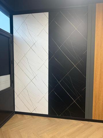 PVC - SPC - WANDPANELEN - MARMERLOOK €30,- PER STUK. beschikbaar voor biedingen