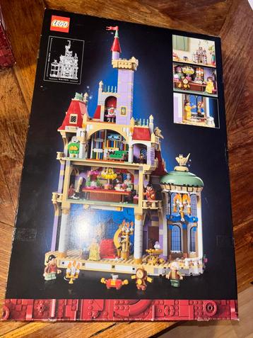LEGO - belle en het beest kasteel ZGAN beschikbaar voor biedingen