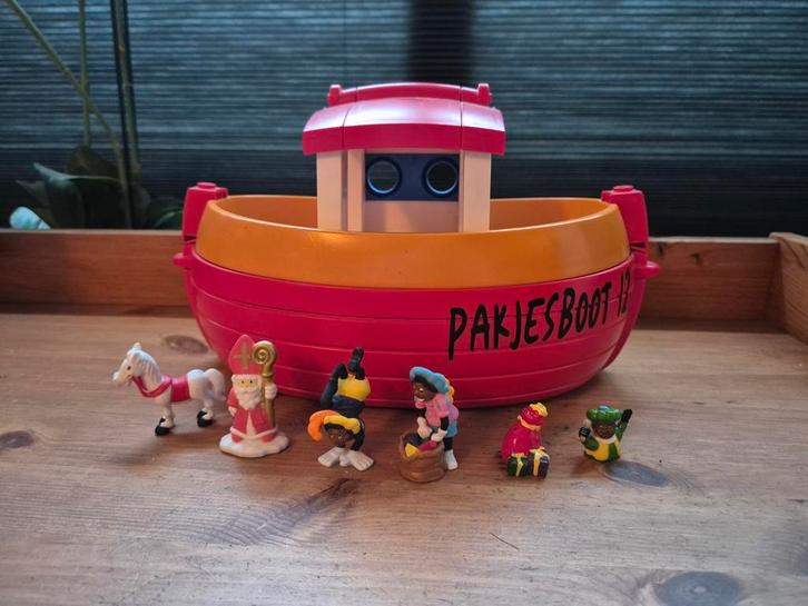 Sinterklaas pakjesboot met pietjes poppetjes, Diversen, Sinterklaas, Ophalen of Verzenden