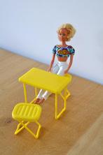 Barbie poppen camping meubels uitklaptafel en stoelen, Ophalen of Verzenden, Zo goed als nieuw, Barbie