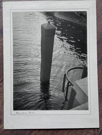 Vintage Foto - Paal in Water beschikbaar voor biedingen
