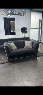 Uitverkoop! Leolux 2 zitsbank grijs met 60% korting, Ophalen of Verzenden, Zo goed als nieuw, 75 tot 100 cm, Vierpersoons of meer