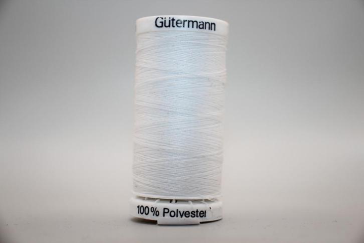 Gütermann Polyester Naaigaren - 200m - col.800 wit #3855, Hobby en Vrije tijd, Naaien en Fournituren, Nieuw, Garen of Naald(en)
