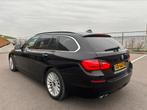 BMW 5-Serie 3.0 525D Touring PANO XENON AUT 2011 Zwart, Auto's, BMW, Automaat, Euro 5, Achterwielaandrijving, Beige