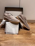 Suitsupply Chukka Boots Lichtgrijs - Maat 43, Ophalen of Verzenden, Zo goed als nieuw, Overige kleuren, Boots