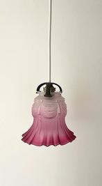 Vintage Frans hanglampje met roze rokkapje, Ophalen of Verzenden, Gebruikt, Glas, Minder dan 50 cm