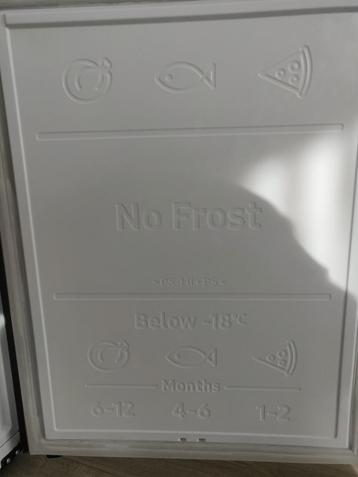 Grijze Samsung koel/vriescombinatie koelkast beschikbaar voor biedingen