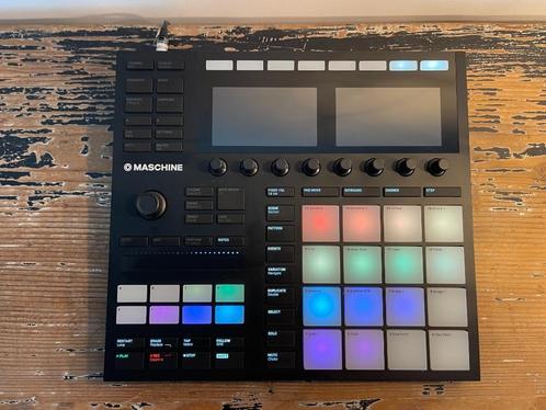 Maschine MK3 - met decksaver stofkap, Muziek en Instrumenten, Midi-apparatuur, Zo goed als nieuw, Ophalen of Verzenden