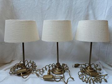 Messing tafellampjes 3 stuks.

Mag ook los voor de verkoop. beschikbaar voor biedingen