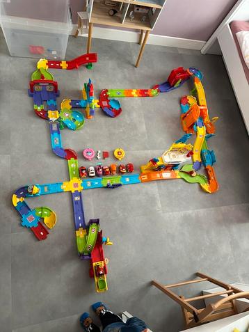 Vtech racebaan sets beschikbaar voor biedingen