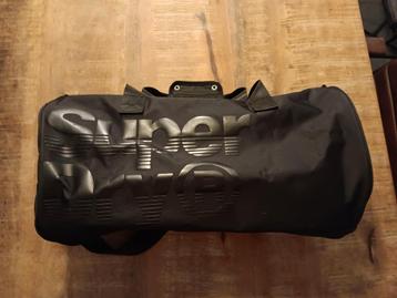 Superdry Weekend tas 47cm breed beschikbaar voor biedingen