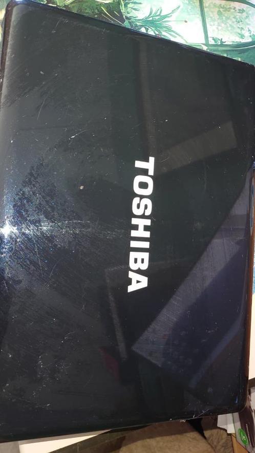 Toshiba Satelite P300 17", Computers en Software, Windows Laptops, Gebruikt, 17 inch of meer, HDD, 2 tot 3 Ghz, 4 GB, Qwerty, Ophalen of Verzenden