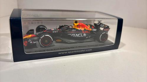F1 red bull rb18 win miami m.verstappen 2022 spark 1.43, Hobby en Vrije tijd, Modelauto's | 1:43, Zo goed als nieuw, Auto, Overige merken