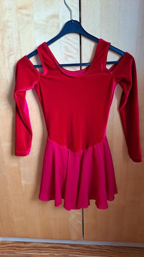 Schaatspakje maat 146, Kleding | Dames, Sportkleding, Zo goed als nieuw, Overige typen, Maat 34 (XS) of kleiner, Rood, Ophalen of Verzenden