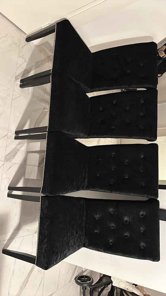 4 stoelen suede stof met krokodille huid look, Huis en Inrichting, Stoelen, Zo goed als nieuw, Vier, Stof, Zwart, Ophalen
