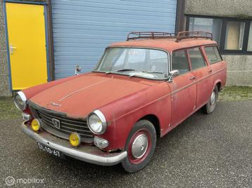 Peugeot 404 Familiale 1.6 1963 rood 7 persoons 1ste serie