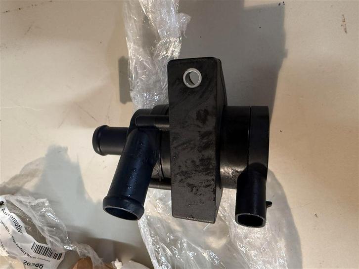 Volvo V40 Diesel Waterpomp - 2.0 2012-2019, Auto diversen, Auto-accessoires, Zo goed als nieuw, Ophalen of Verzenden