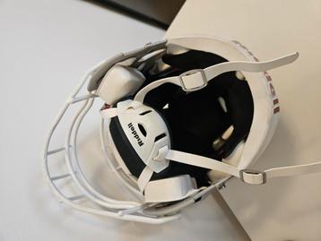 American Football Helmet and Pads beschikbaar voor biedingen