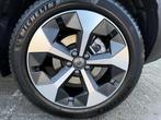 Volvo XC40 2.0 B4 Plus Dark Automaat, Stoel+Stuur Verwarming, Gebruikt, 4 cilinders, Origineel Nederlands, Grijs
