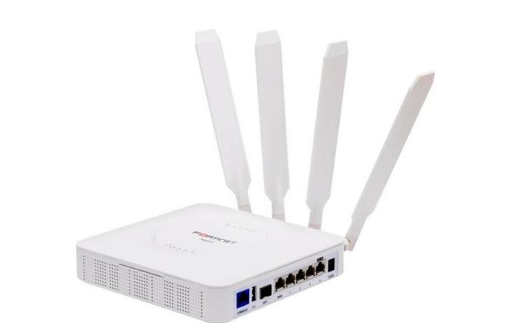 FortiExtender-101F-EA, Computers en Software, Accesspoints, Nieuw, Ophalen of Verzenden