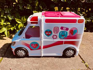 Barbie Ambulance met Licht & Geluid:Speelset vol actie! beschikbaar voor biedingen