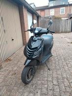 Piaggio zip 2takt 50cc, Fietsen en Brommers, Scooters | Piaggio, Ophalen, Zo goed als nieuw, Benzine, Zip