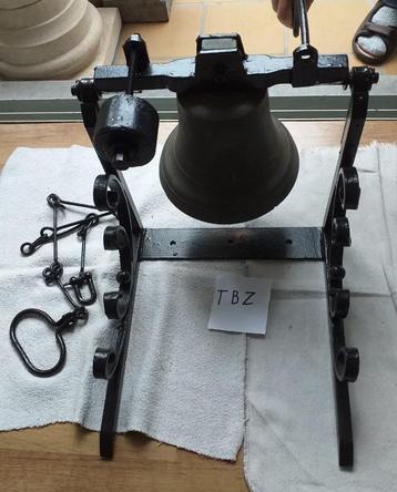 schoolbel - trekbel brons beschikbaar voor biedingen