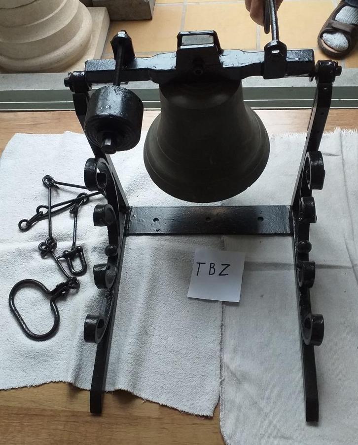 schoolbel - trekbel brons, Antiek en Kunst, Antiek | Koper en Brons, Brons, Ophalen of Verzenden