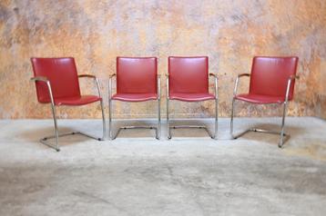 ZGANieuw 4 rode leren Leolux Freyr design eetkamerstoelen beschikbaar voor biedingen