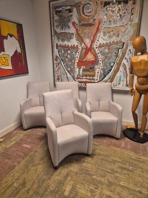 Leolux Kilenge 4 stuks Mooie staat, Huis en Inrichting, Fauteuils, Gebruikt, Stof, Ophalen