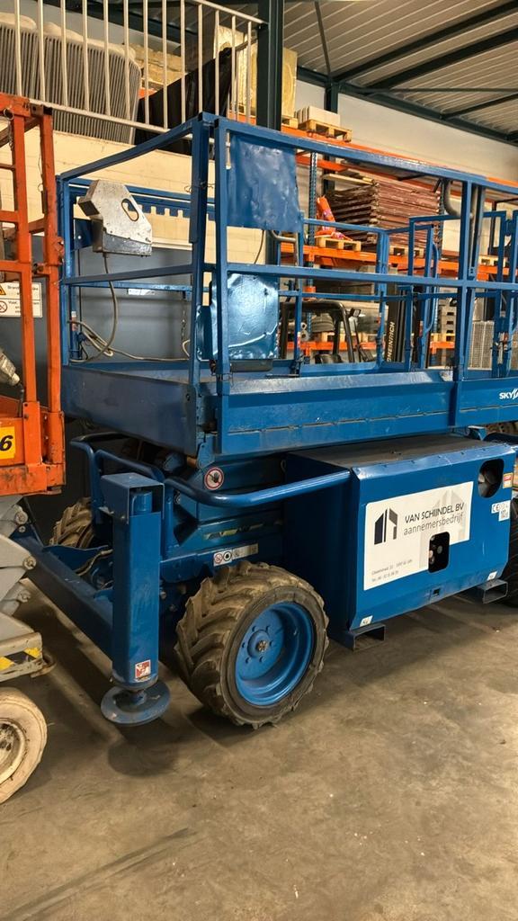 Schaarlift / Hoogwerker te koop, Zakelijke goederen, Machines en Bouw | Liften, Steigers en Ladders, Ophalen