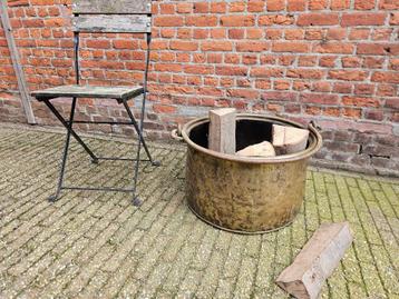 Zware ,antieke , geelkoperen Aker, XL houtbak / houtketel beschikbaar voor biedingen