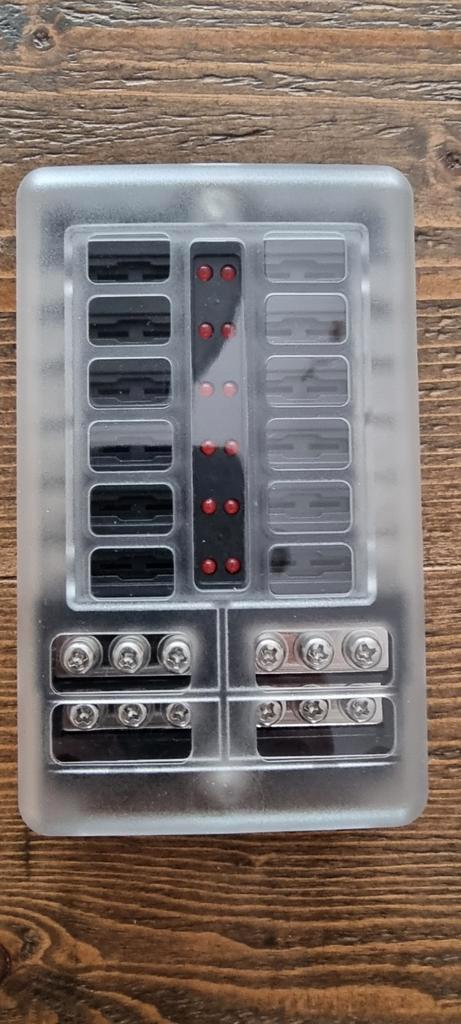 LED Zekeringhouder 12-voudig(NIEUW), Doe-het-zelf en Verbouw, Elektra en Kabels, Nieuw, Ophalen of Verzenden
