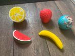 Squeezy squishy fruit en bal, Kinderen en Baby's, Speelgoed | Knuffels en Pluche, Overige typen, Ophalen of Verzenden, Zo goed als nieuw