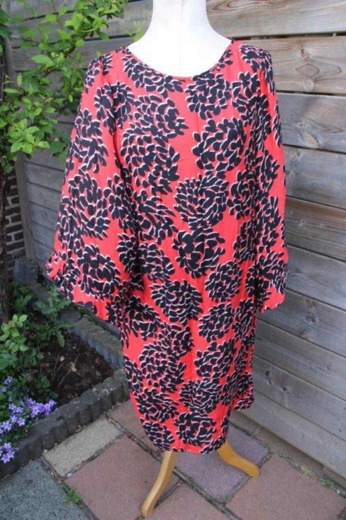 Jurk rood/ zwart Summum mt 38 Vaste prijs, Kleding | Dames, Jurken, Zo goed als nieuw, Maat 38/40 (M), Rood, Onder de knie, Ophalen of Verzenden