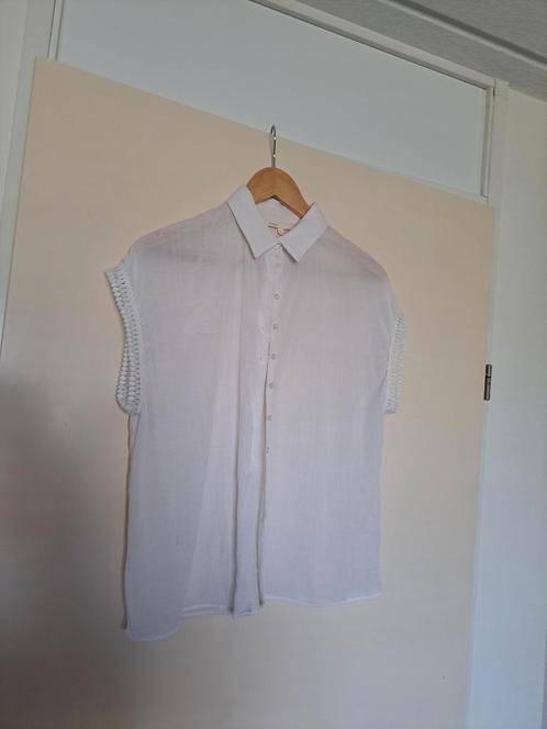 Blouse Maje maat 38/40, Kleding | Dames, Blouses en Tunieken, Gedragen, Maat 38/40 (M), Wit, Ophalen of Verzenden