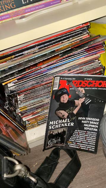 Diverse Aardschok tijdschriften beschikbaar voor biedingen