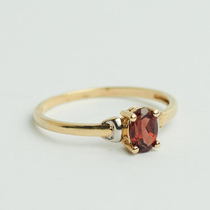 Vintage gouden ring met granaat antiek goud 9 karaat, Sieraden, Tassen en Uiterlijk, Ringen, Zo goed als nieuw, Dame, 17 tot 18