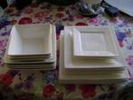 Servies set bestaande uit 17 stuks zwaar wit porselein, Overige typen, Ophalen of Verzenden, Zo goed als nieuw, Effen
