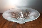 Kristalglazen schaal merk Mantova. 24% loodkristal. 36 cm., Huis en Inrichting, Schaal, Ophalen of Verzenden, Onbekend, Onbekend
