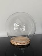 Stolp BELL GLASS BALL ON WOODEN BASE NATURAL, Huis en Inrichting, Woonaccessoires | Stolpen, Veens Living, Nieuw, Elst, Info@veensliving.nl