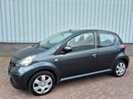 Toyota Aygo 1.0 12V Vvt-i 5DRS 2006 Grijs, Voorwielaandrijving, 4 stoelen, 68 pk, Origineel Nederlands