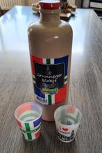 kruik Grunniger klokje + 2 borrelglaasjes uit Groningen., Antiek en Kunst, Antiek | Keramiek en Aardewerk, Ophalen of Verzenden