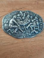 Oude zilveren broche kroegtafereel, Sieraden, Tassen en Uiterlijk, Broches, 4 tot 7 cm, Onbekend, Ophalen of Verzenden, Zo goed als nieuw