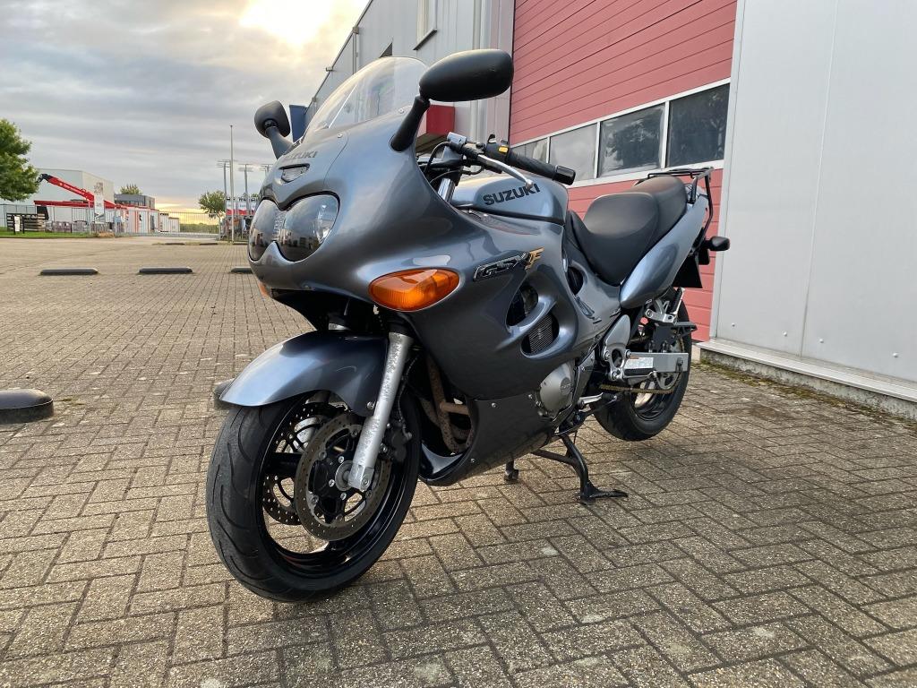 suzuki GSX 750 F, Motoren, Motoren | Suzuki, Bedrijf, Toermotor, meer dan 35 kW, 4 cilinders, Motorrijbewijs A, Ophalen