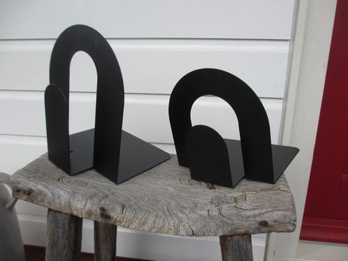 div. sets Boekensteun OIC zwart [ breed178mm en 189mm], Huis en Inrichting, Woonaccessoires | Wandplanken en Boekenplanken, Nieuw