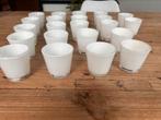 22 waxinelichthouders, kleur wit, glas, Overige materialen, Gebruikt, Wit, Ophalen of Verzenden