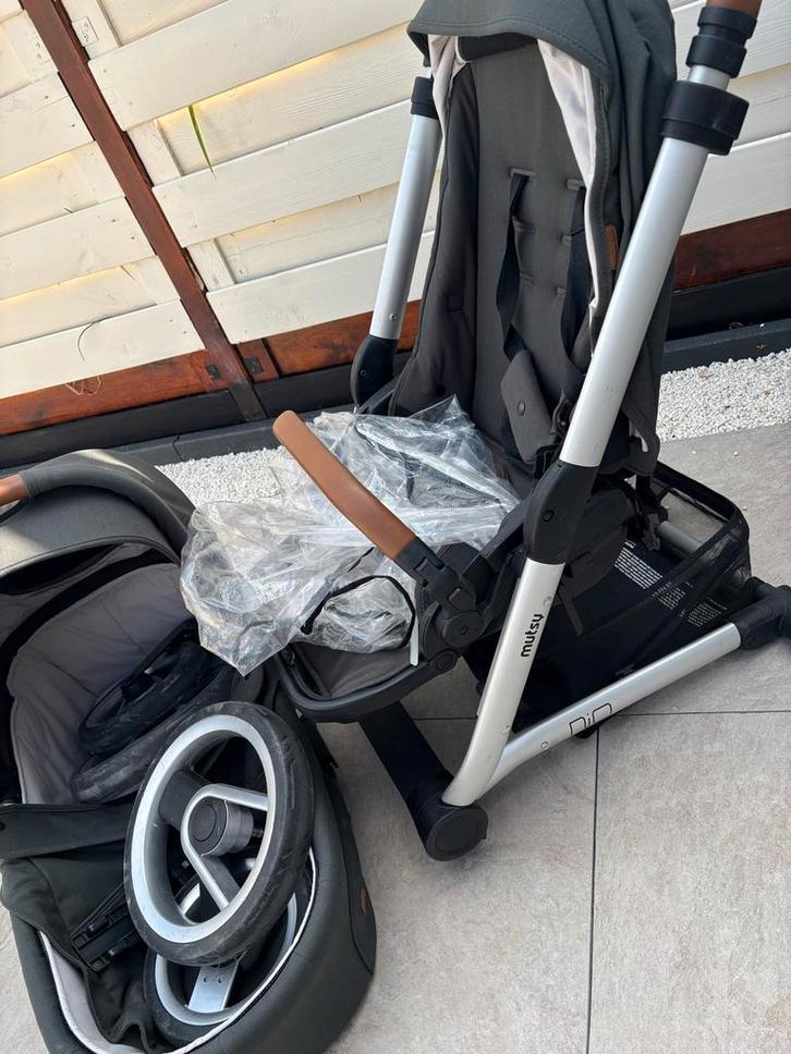 Mutsy Combiwagen - Zo Goed Als Nieuw!, Kinderen en Baby's, Kinderwagens en Combinaties, Zo goed als nieuw, Combiwagen, Mutsy, Met reiswieg